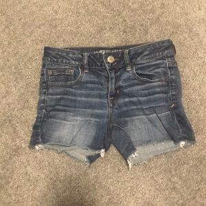 American Eagle size 4 dark blue denim shorts